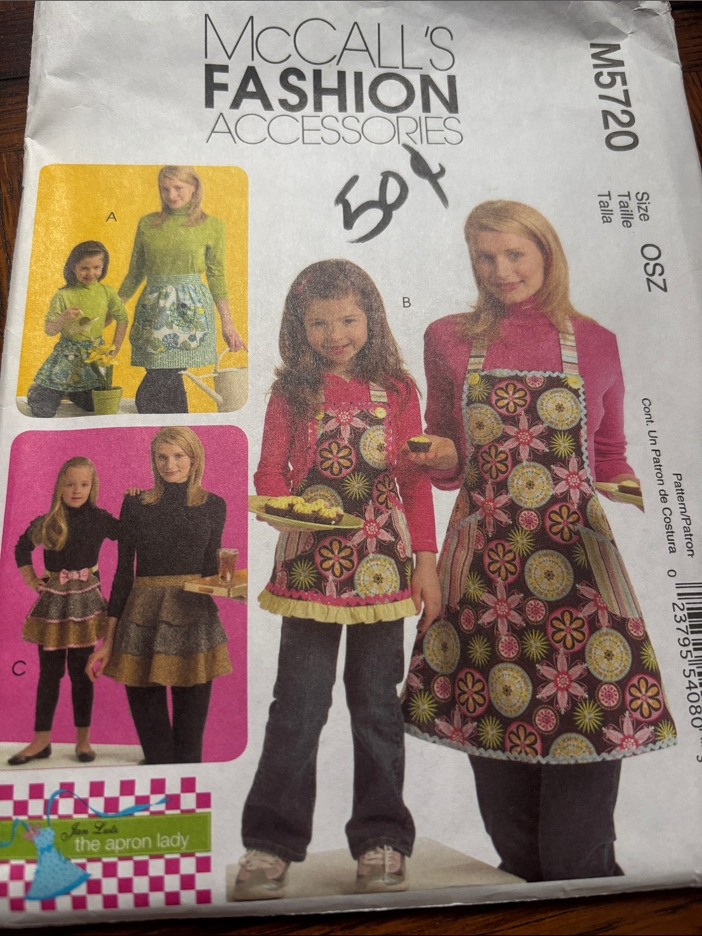 McCall's Fashion Accessories Pattern M5720, a sewing pattern for